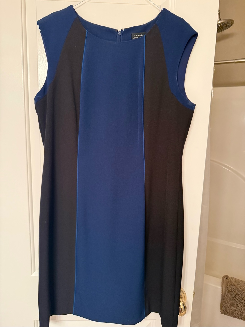 Tahari Navy and Black Sleeveless Colorblock Shift Dress